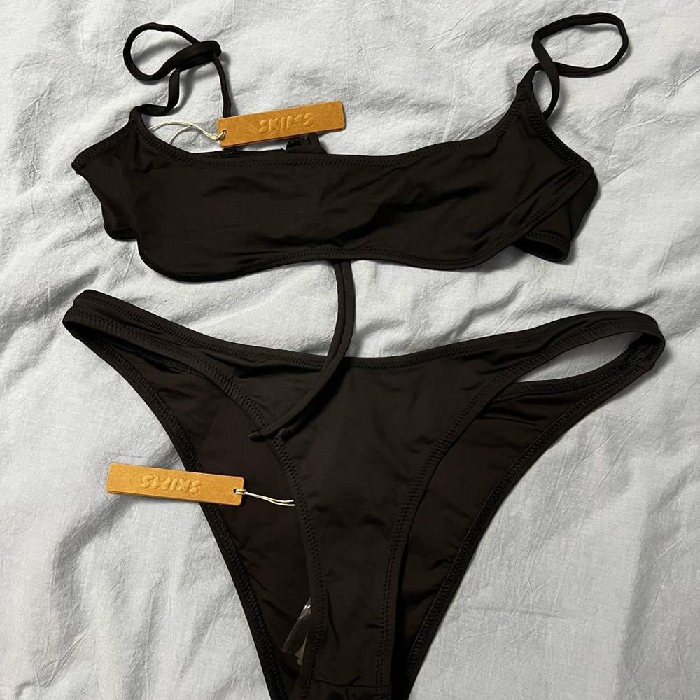 NWT SKIMS Black micro scoop bikini